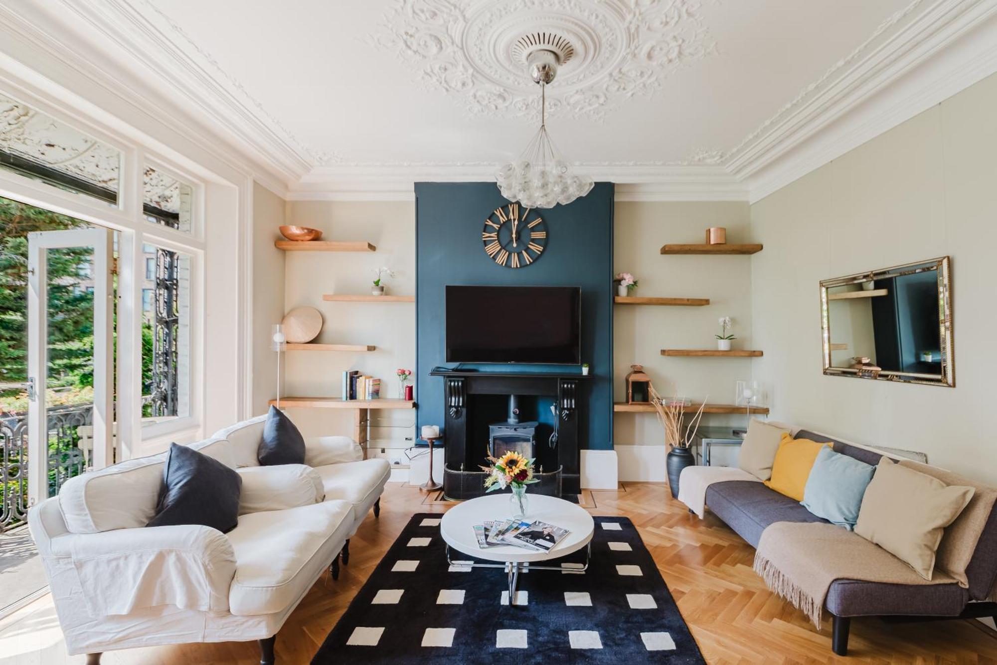 Luxury Victorian 2 Bed 2 Bath Flat E14 Apartment *